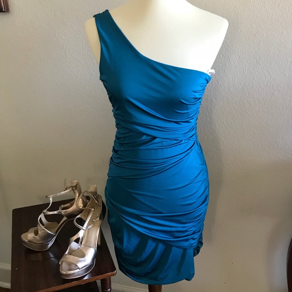 Papaya Dresses & Skirts - EUC teal one shoulder dress